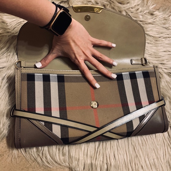 Buberry clutch - Picture 4 of 6